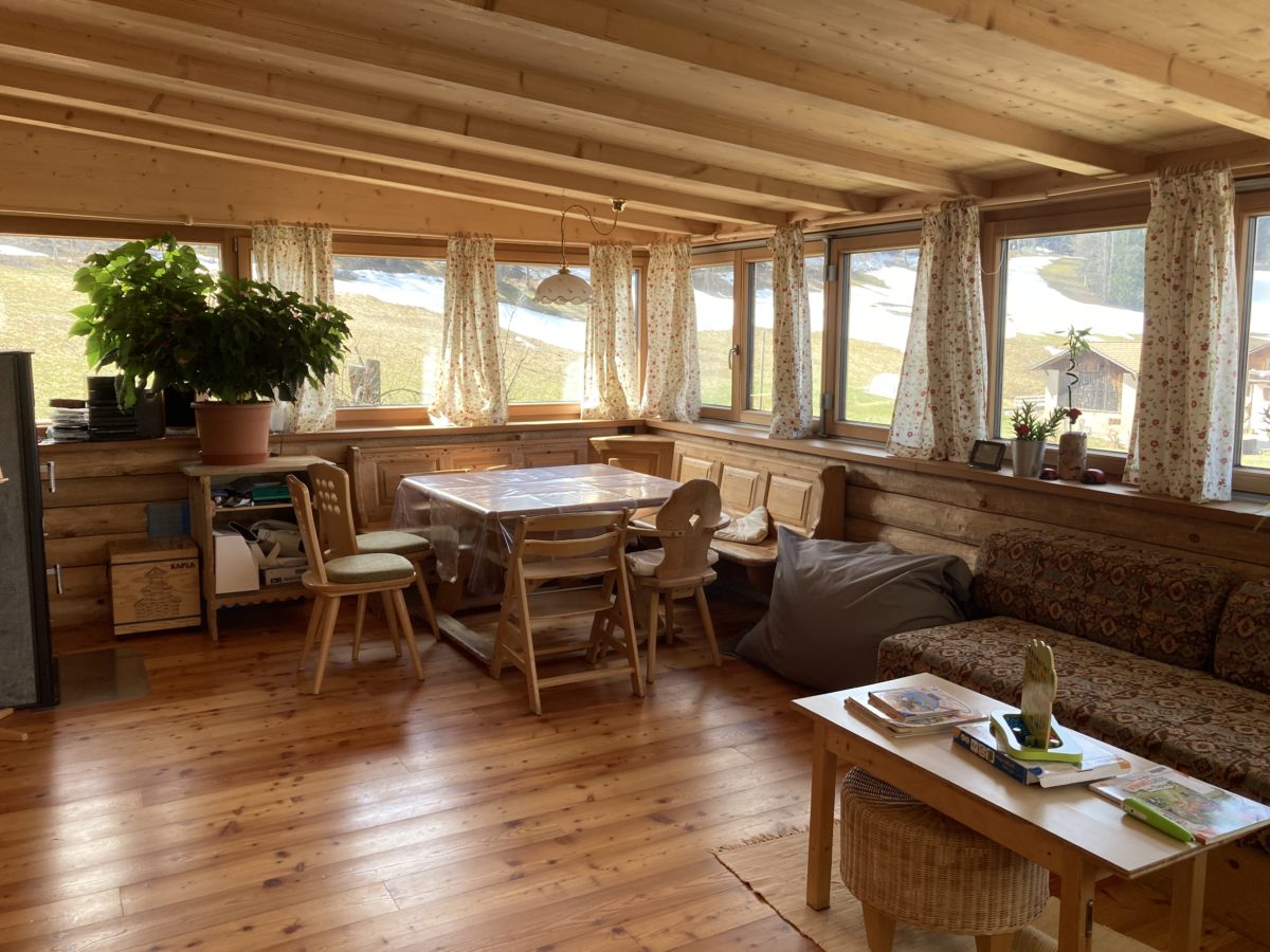 Hausanteil mit Veranda, Terrasse, Garten und, und, und... in Petersberg